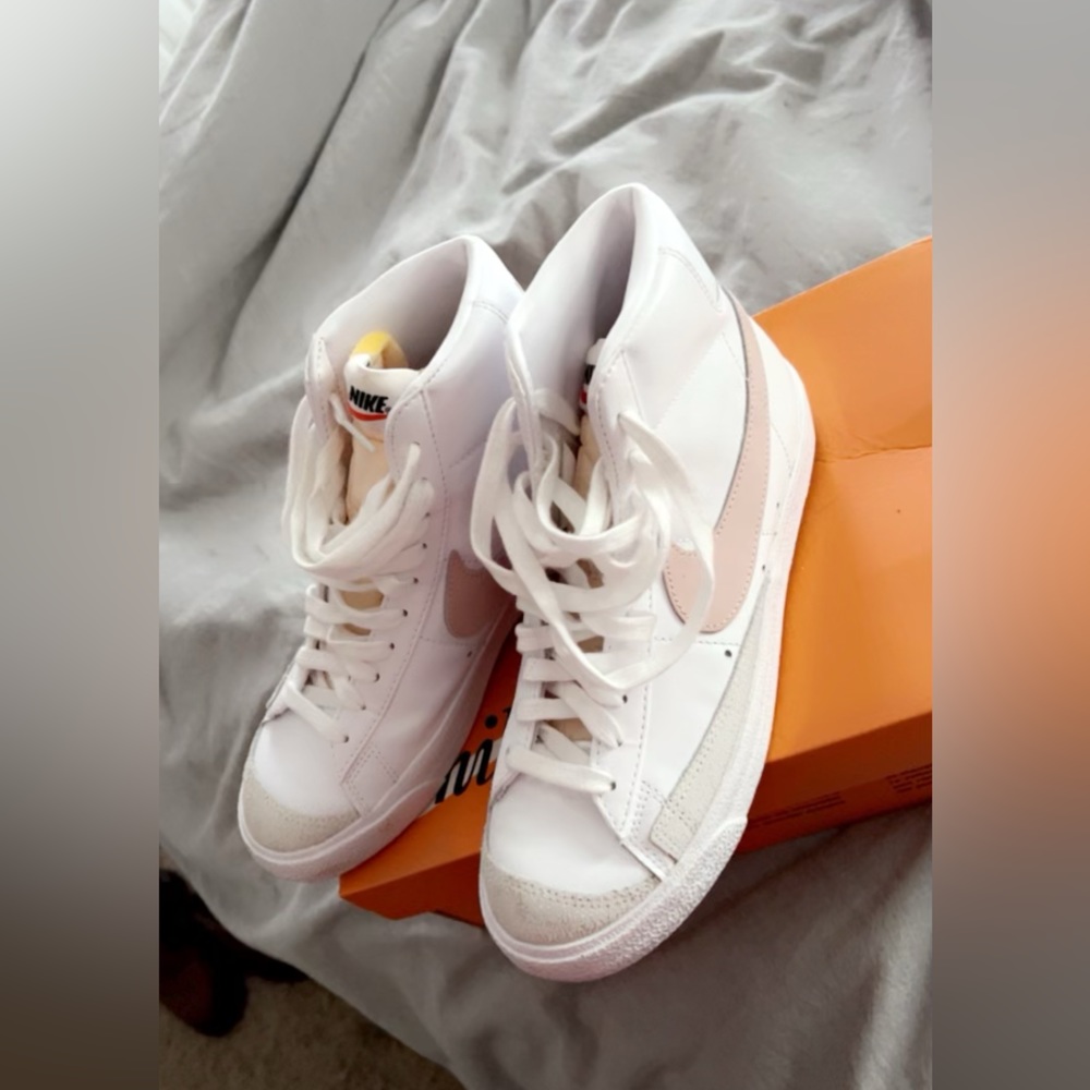pink nike blazers